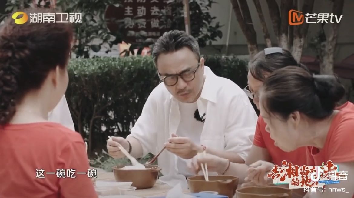 湖南衛(wèi)視汪涵代言湖南美食，東裕餐具為品牌賦能，買餐具 選東裕！